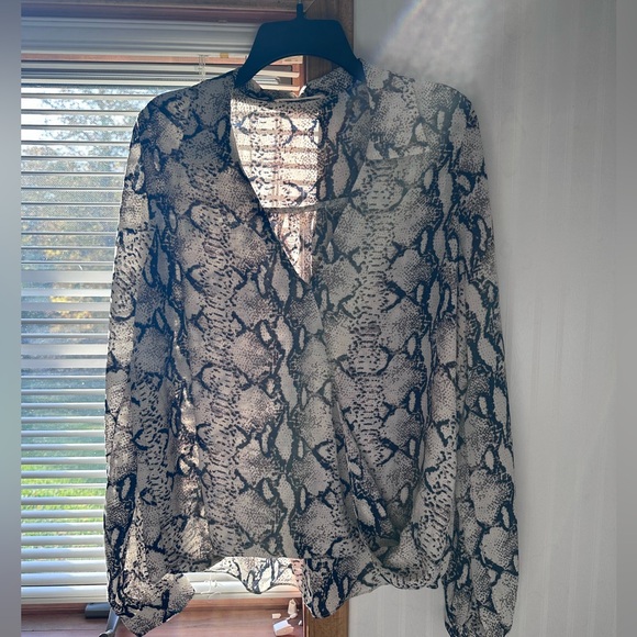 Blouse - Picture 1 of 2